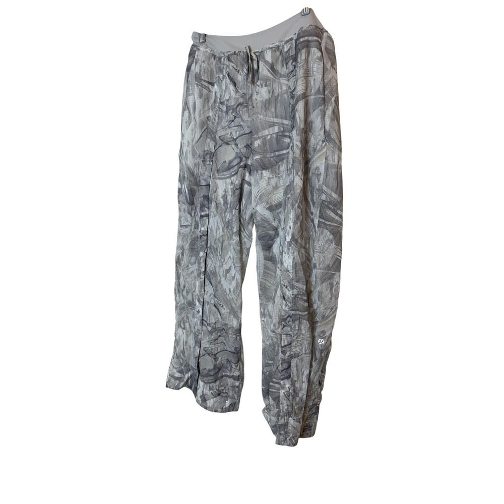 Lululemon‎ Lightweight Woven Pants Womens Medium Gray Snap-Leg Wide Leg LW5FF1R